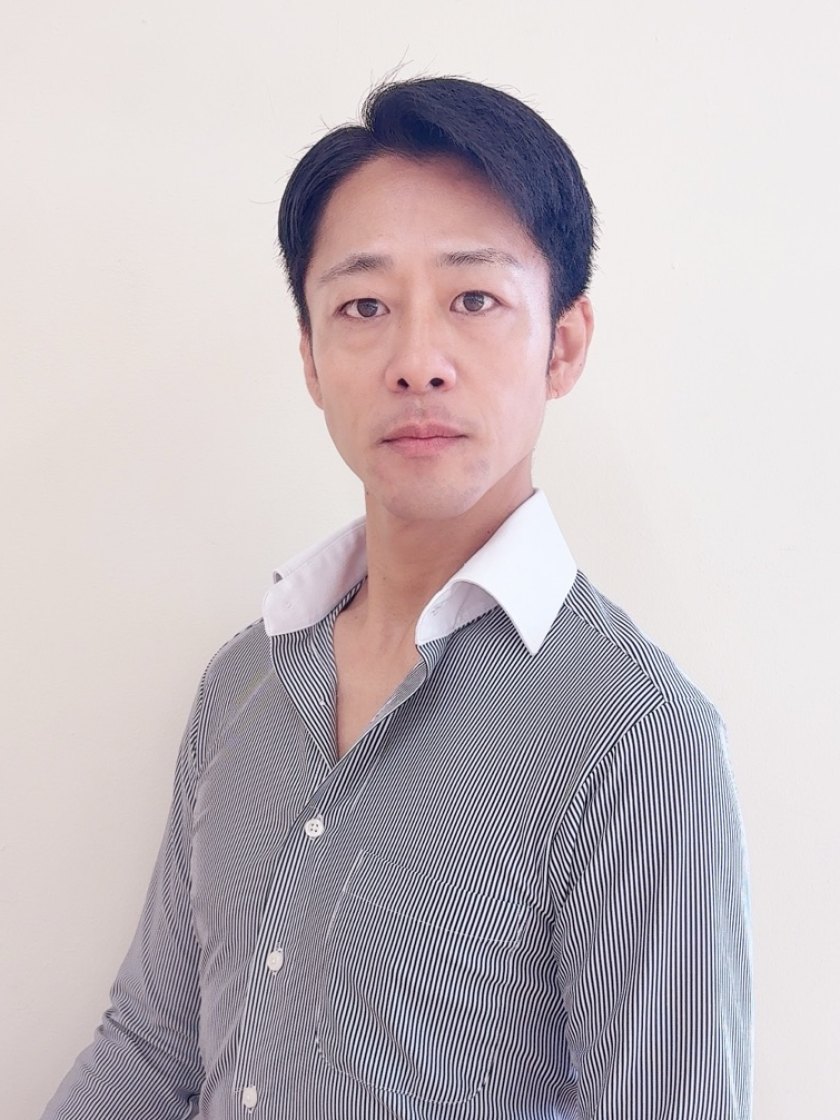 日高 梓