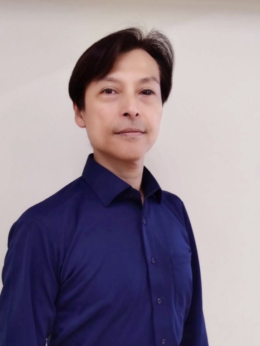 三信 真樹